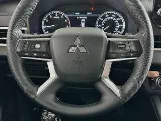 Mitsubishi Outlander 2023 SE 4dr SUV