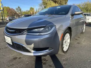 2015 Chrysler 200