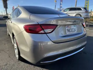 2015 Chrysler 200