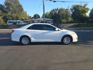 Toyota Camry 2013 LE 4dr Sedán