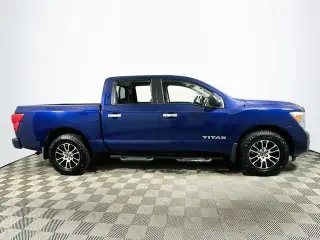 Nissan Titan 2021 4x2 SV 4p Cab Crew 5.6 ft. SB