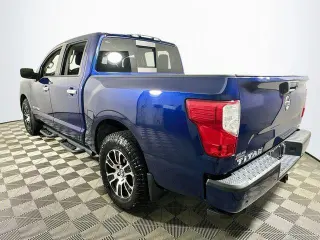 Nissan Titan 2021 4x2 SV 4p Cab Crew 5.6 ft. SB