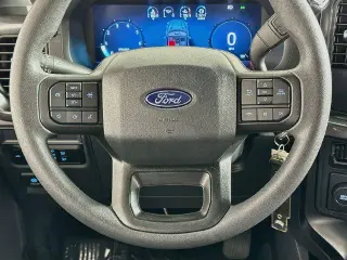 Ford F-150 2025 4x2 STX 4p SuperCrew 5.5 ft. SB
