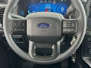 Ford F-150 2025 4x2 STX 4p SuperCab 5.5 ft. SB