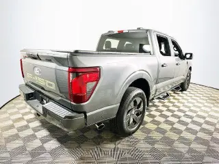 Ford F-150 2025 4x2 STX 4p SuperCab 5.5 ft. SB