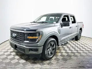 Ford F-150 2025 4x2 STX 4p SuperCab 5.5 ft. SB