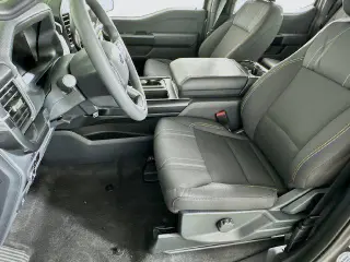 Ford F-150 2025 4x2 STX 4p SuperCab 5.5 ft. SB