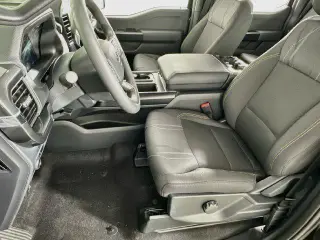 Ford F-150 2025 4x2 STX 4dr SuperCrew 5.5 ft. SB