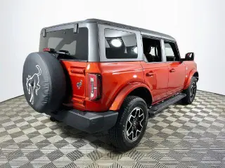 Ford Bronco 2024 4x4 Outer Banks SUV de 4 puertas