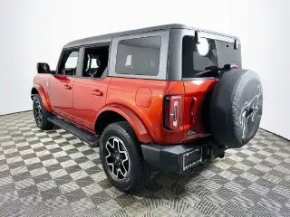 Ford Bronco 2024 4x4 Outer Banks SUV de 4 puertas
