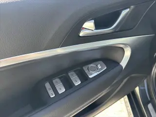 Genesis G70 2026 2.5T Standard 4dr Sedán