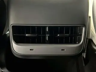 Tesla Model Y 2023 AWD Long Range 4dr Crossover
