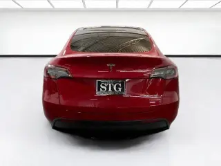 Tesla Model Y 2023 AWD Long Range 4dr Crossover