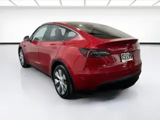 Tesla Model Y 2023 AWD Long Range 4dr Crossover