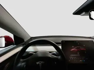 Tesla Model Y 2023 AWD Long Range 4dr Crossover