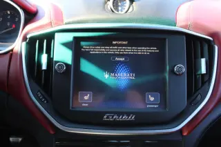 MASERATI GHIBLI 2015
