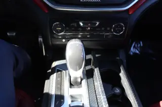 MASERATI GHIBLI 2015
