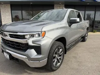 Chevrolet Silverado 1500 2023 4x4 LT 4dr Crew Cab 5.8 ft. SB con 2FL