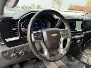 Chevrolet Silverado 1500 2023 4x4 LT 4dr Crew Cab 5.8 ft. SB con 2FL