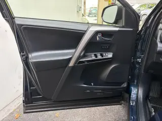 2018 TOYOTA RAV4 HYBRID