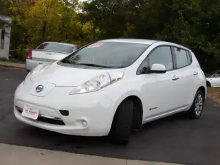 2013 NISSAN LEAF