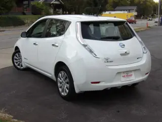 2013 NISSAN LEAF