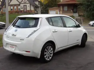 2013 NISSAN LEAF