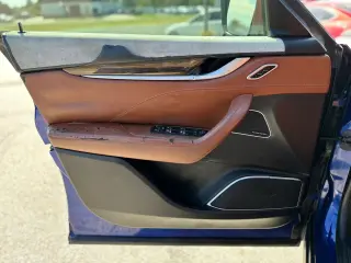 2017 MASERATI LEVANTE