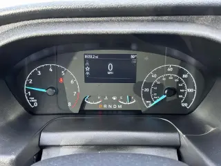 Ford Transit 2025 250 3 puertas SWB Techo Bajo Furgón de Carga