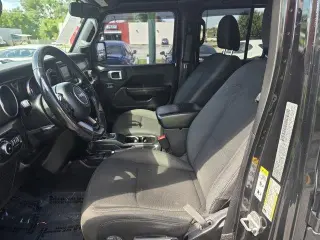 Jeep Wrangler Unlimited 2018 4x4 Deportivo 4SUV (lanzamiento a mitad de año)
