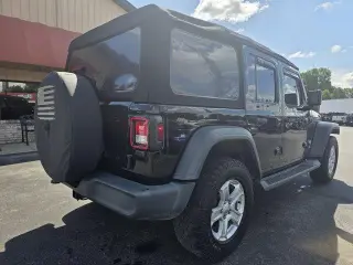 Jeep Wrangler Unlimited 2018 4x4 Deportivo 4SUV (lanzamiento a mitad de año)