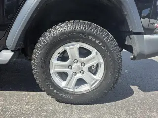 Jeep Wrangler Unlimited 2018 4x4 Deportivo 4SUV (lanzamiento a mitad de año)