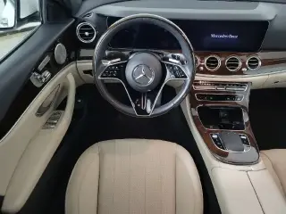 Mercedes-Benz Clase E 2023 tracción total E 350 4MATIC 4dr Sedán