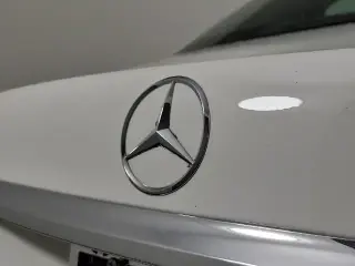 Mercedes-Benz Clase E 2023 tracción total E 350 4MATIC 4dr Sedán