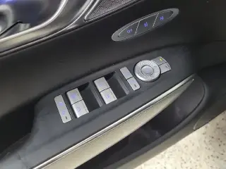Genesis GV70 2022 AWD 2.5T Standard 4dr SUV