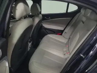 Genesis G70 2023 Tracción Total 2.0T 4p Sedan