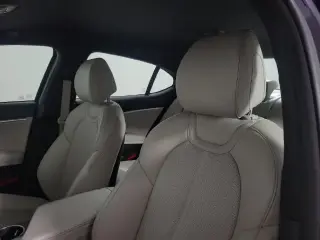 Genesis G70 2023 Tracción Total 2.0T 4p Sedan
