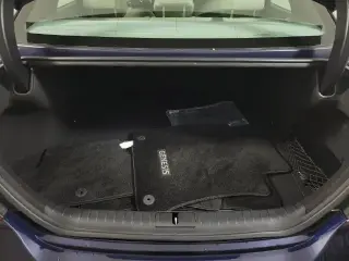 Genesis G70 2023 Tracción Total 2.0T 4p Sedan
