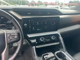 GMC Sierra 1500 2022 4x4 Denali 4dr Crew Cab 5.8 ft. SB