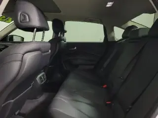 Sedán Acura TLX 2023 de 4 puertas