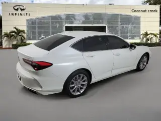 Sedán Acura TLX 2023 de 4 puertas