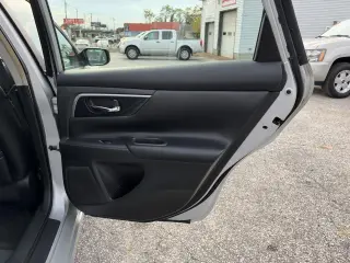2013 Nissan Altima 4dr Sdn I4 2.5 SV