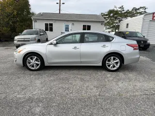 2013 Nissan Altima 4dr Sdn I4 2.5 SV