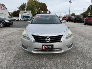 2013 Nissan Altima 4dr Sdn I4 2.5 SV