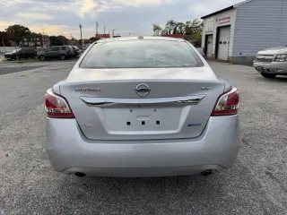 2013 Nissan Altima 4dr Sdn I4 2.5 SV