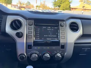 2018 Toyota Tundra 4WD SR5 CrewMax 5.5' Bed 5.7L (Natl)