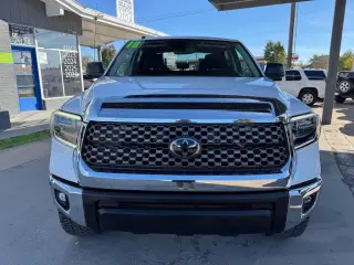 2018 Toyota Tundra 4WD SR5 CrewMax 5.5' Bed 5.7L (Natl)