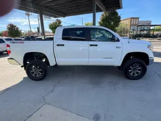 2018 Toyota Tundra 4WD SR5 CrewMax 5.5' Bed 5.7L (Natl)