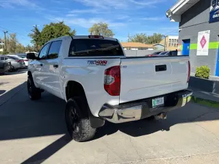 2018 Toyota Tundra 4WD SR5 CrewMax 5.5' Bed 5.7L (Natl)