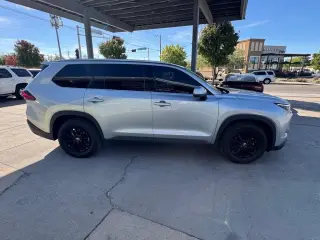 2024 Toyota Grand Highlander XLE AWD (Natl)